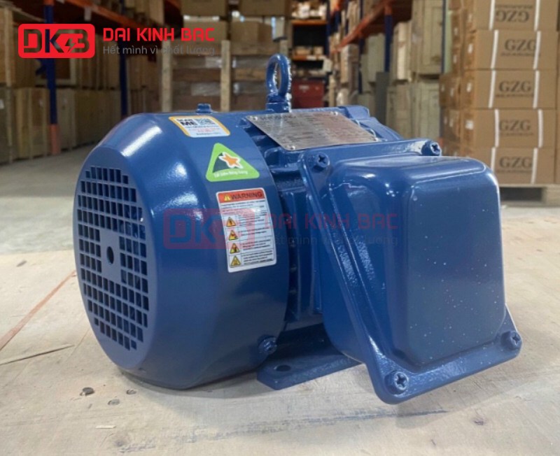 motor-dien-3-pha-132KW- 180HP-2p-2-cuc-hyosung-han-quoc-chan-de