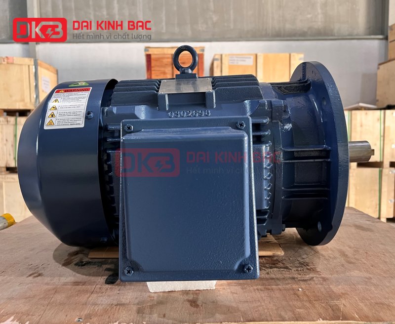 motor-dien-3-pha-45KW- 60HP-2p-2-cuc-hyosung-han-quoc-mat-bich