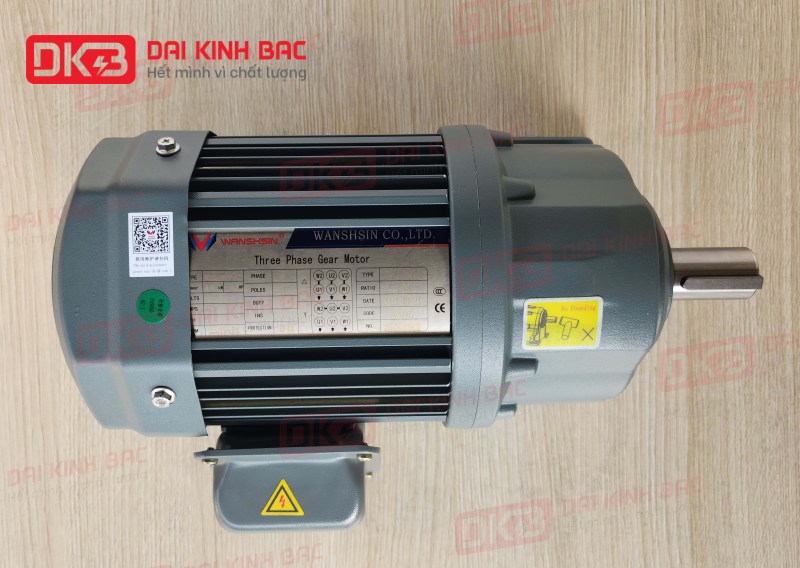 motor-giam-toc-chan-de-Wanshsin-GH28-750W-15S-