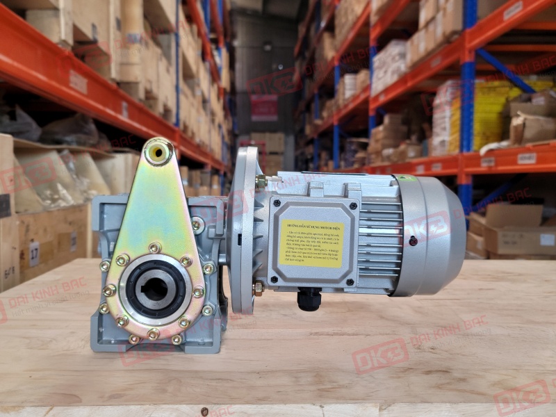 motor giam toc cot am