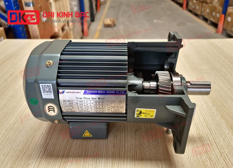 motor-giam-toc-mat-bich-Wanshsin-GV40-3700W-25S-