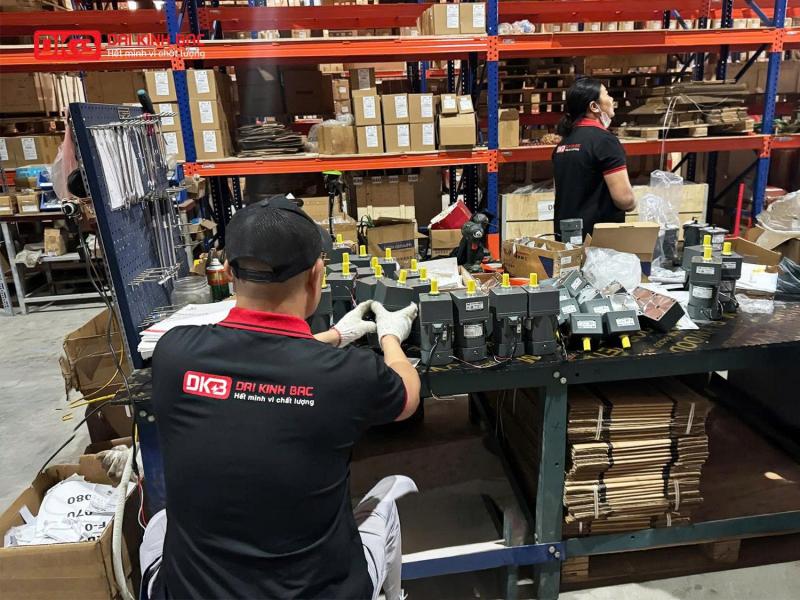 tong hop Motor-giam-toc-mini-6w 60YS06WGV22 + 60GK-7.5-H