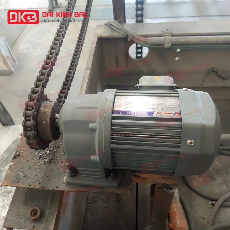 ung-dung-motor-giam-toc-chan-de-Wanshsin-GH32-750W-100S