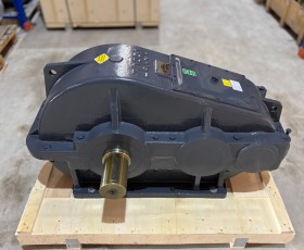 Hộp giảm tốc ZQ 650